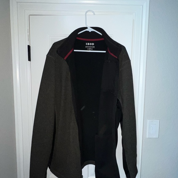 IZOD Advantage Performance with Natural stretch in size XL. - Picture 2 of 4